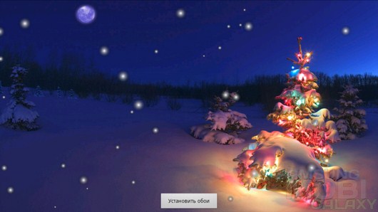 Christmas Tree Live Wallpaper – нарядная елочка в лесу для Android 