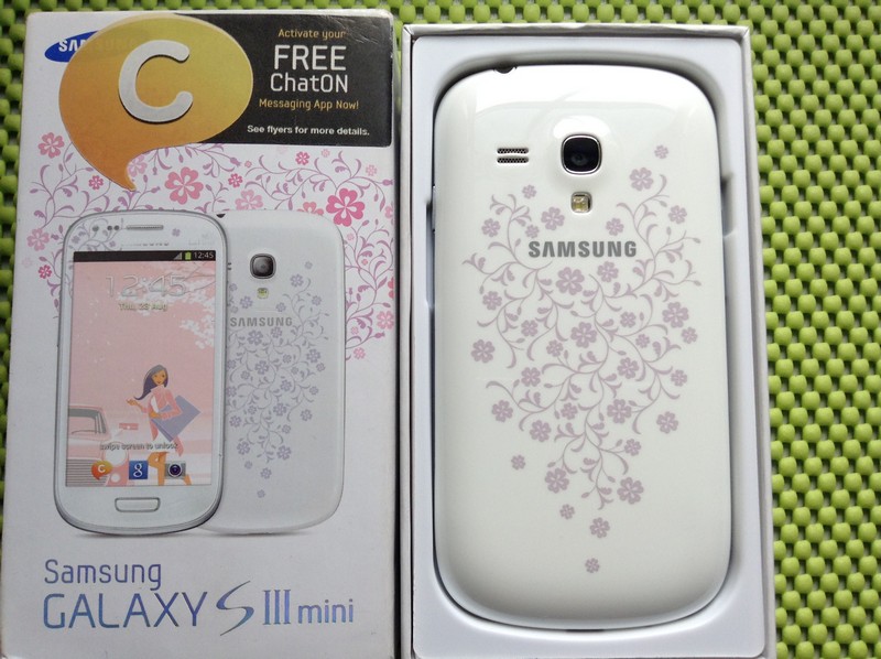 Так выглядит Смартфон Samsung Galaxy S III mini LaFleur в упаковке. Обзор, фото, видео, технические характеристики смартфонов Samsung Galaxy