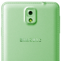 телефон зеленого цвета вид сзади