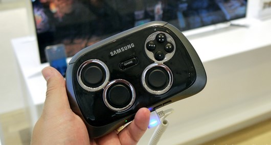 Новый джойстик Samsung Game Pad для смартфонов Samsung Galaxy