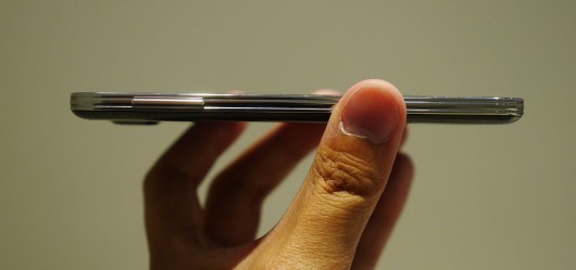 Samsung Galaxy S5 в руке