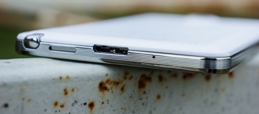 Антена Samsung Galaxy Note III в сложенном виде