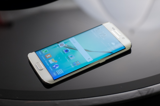 Удароустойчивость смартфона Samsung Galaxy S6 edge - отменная прочность