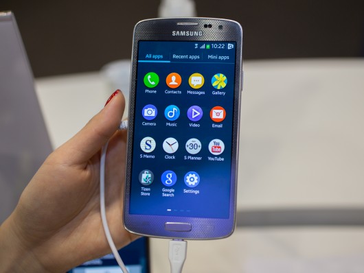 Продажи Tizen-смартфонов от Samsung